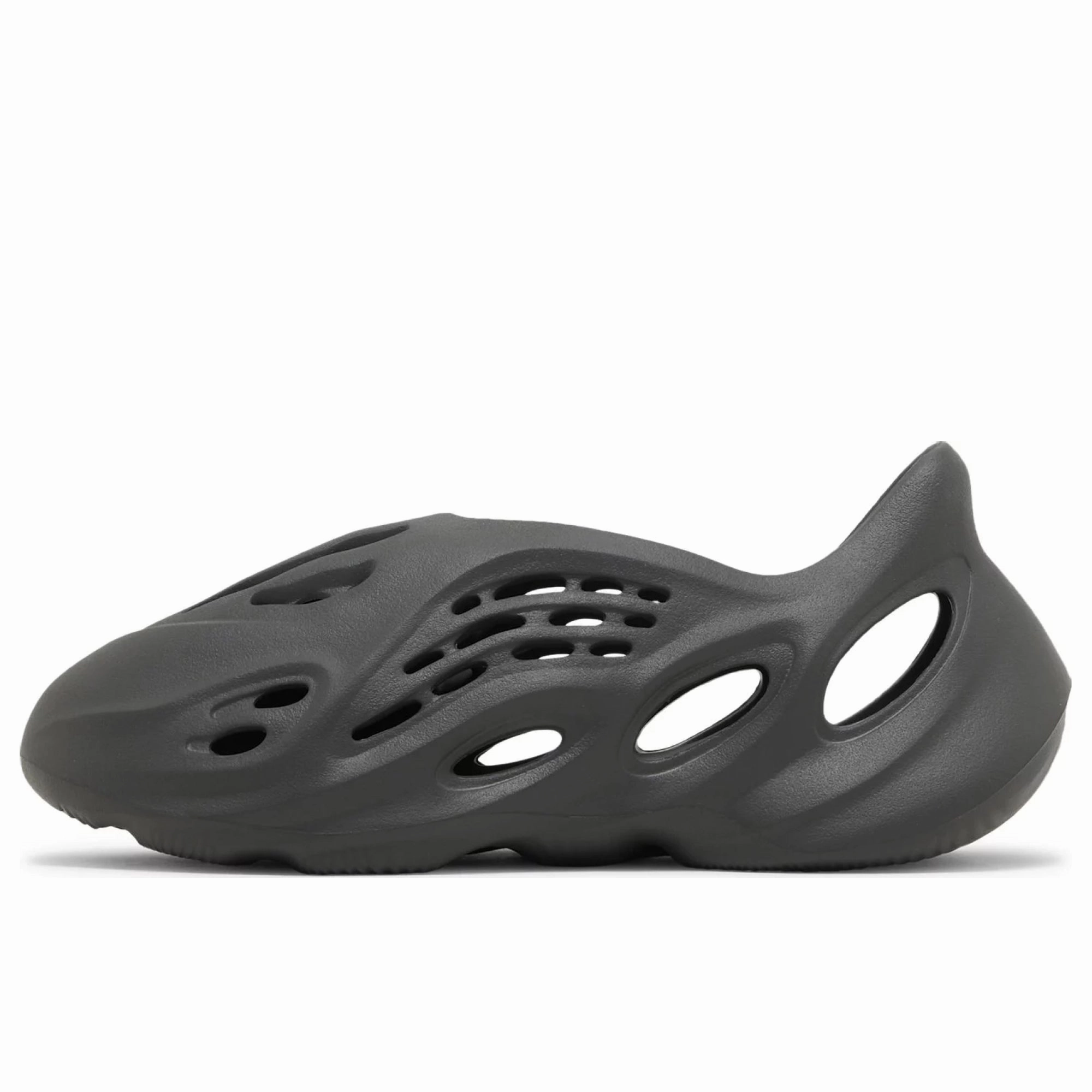 Treaded Sole Adidas Yeezy Foam RNNR Carbon