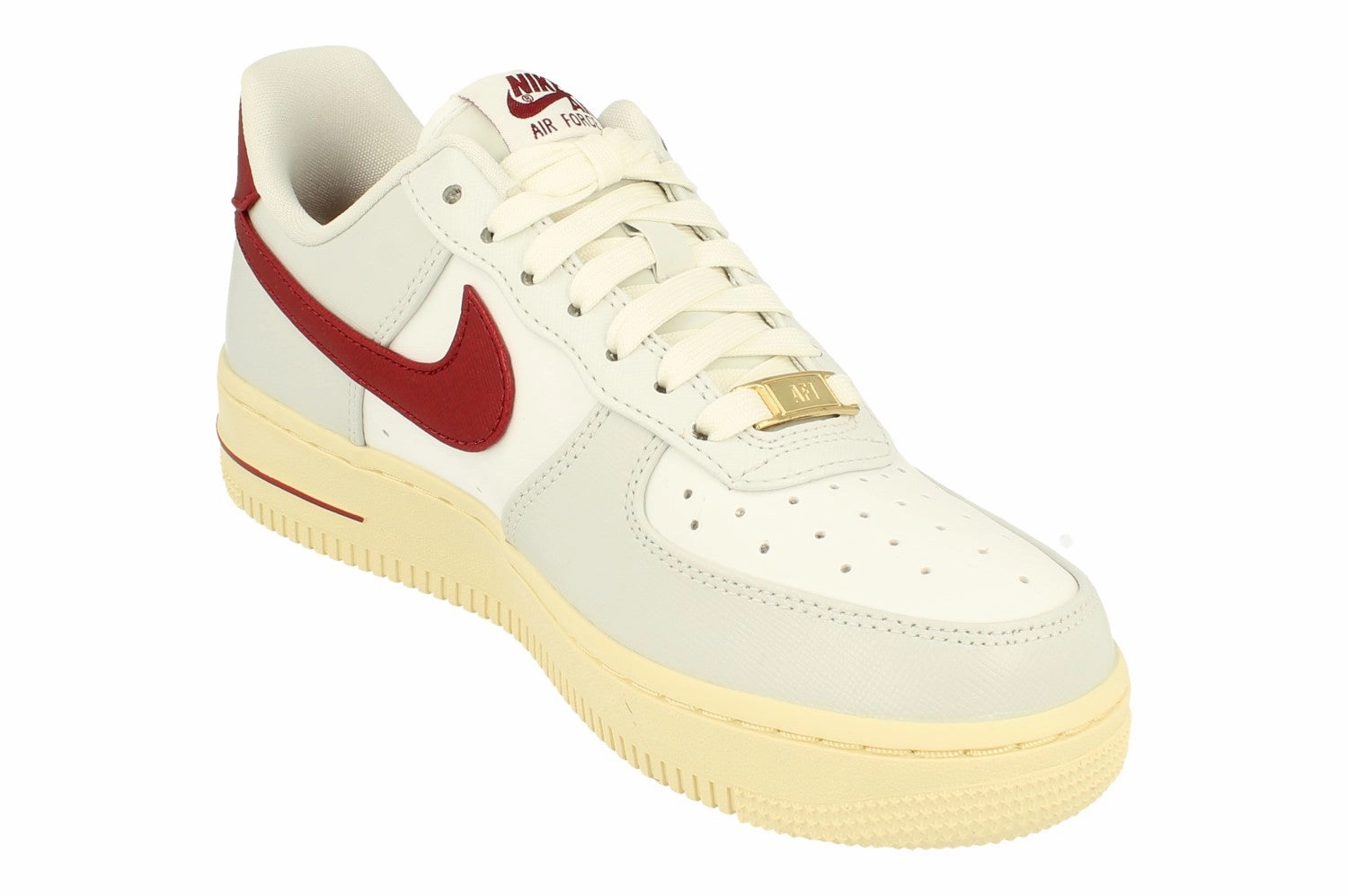 Full Range Nike Air Force 1 07 Se Womens Trainers Dv7584 001