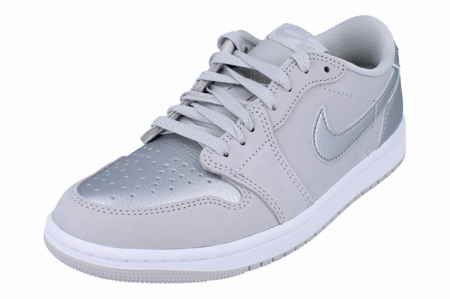 Comfortable Soles Breath Grip Nike Air Jordan 1 Retro Low Og Mens Trainers CZ0790 002