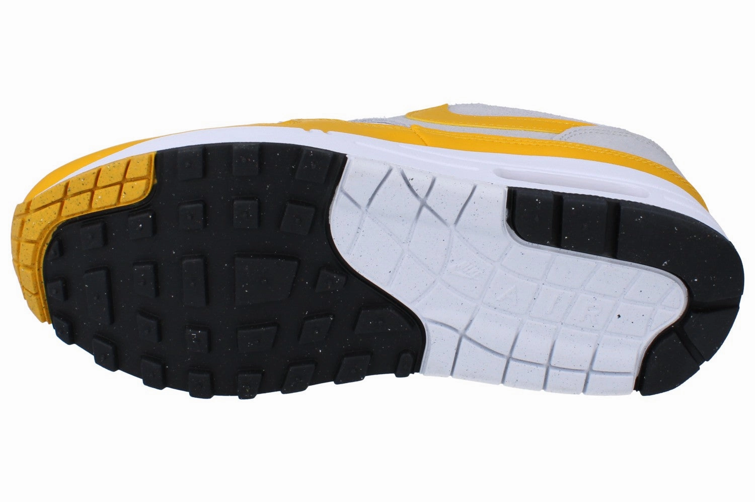 Soft Collar Lining Nike Air Max 1 Essential Mens Trainers FZ5808 100