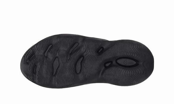 Summit Step Lightweight Upper Yeezy Foam RNNR Onyx