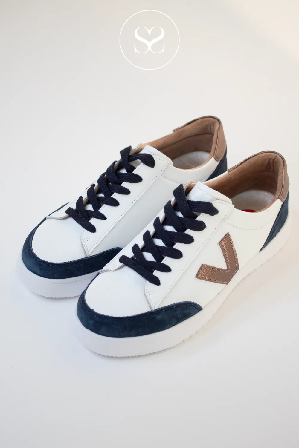 DRILLEYS EIGHTY ONE NAVY/WHITE WEDGE TRAINERS