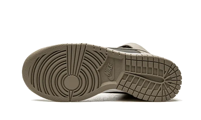 Dunk High Moon Fossil Marathon