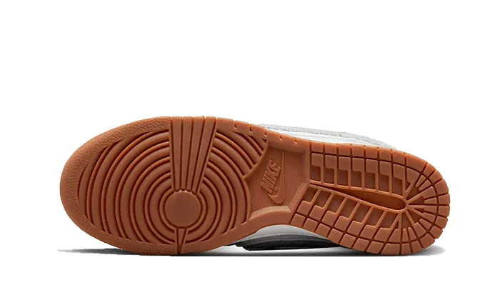 Dunk High Retro Chenille Swoosh White Grey right - foot shoe