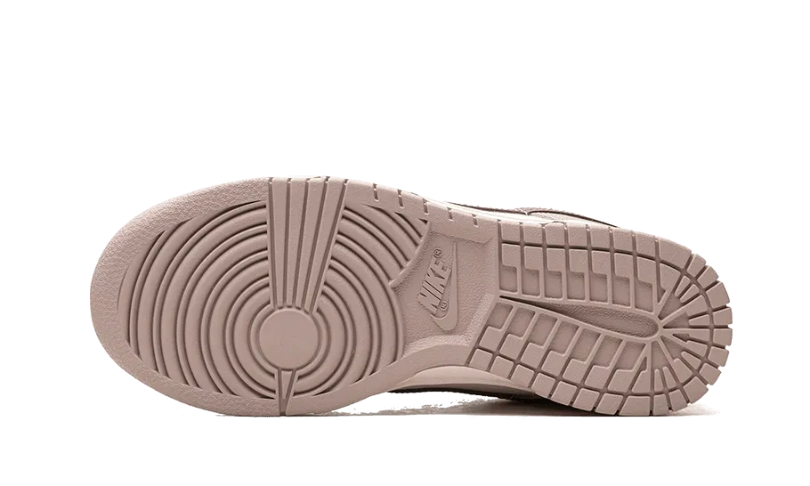 Dust - resistant Dunk Low Diffused Taupe