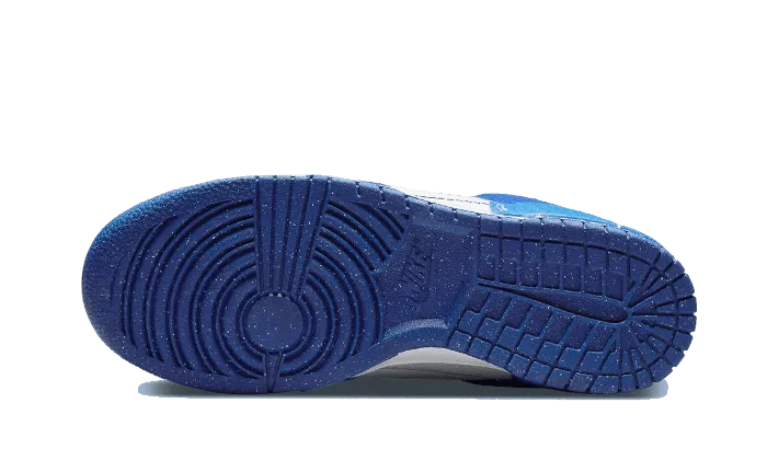 marathoning running gear Dunk Low Disrupt 2 White University Blue