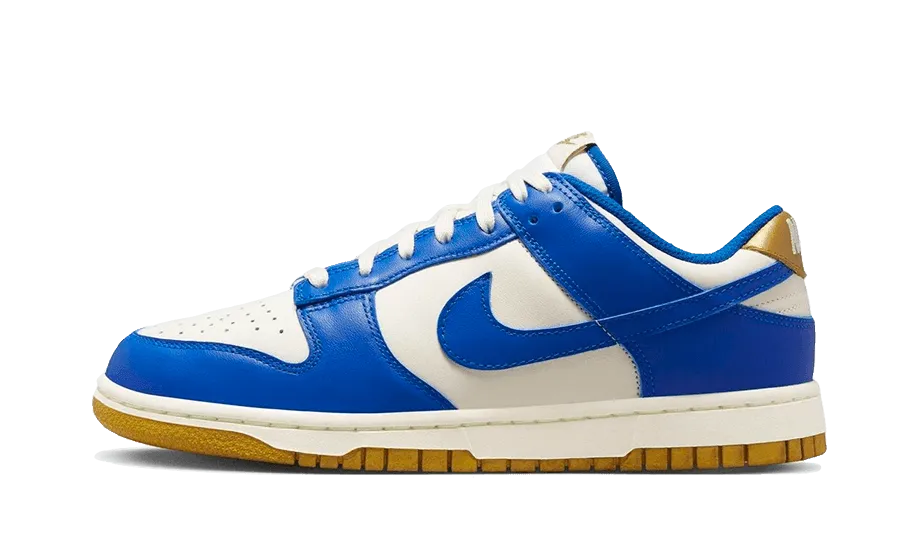 dirt running shoes Dunk Low Kansas City Royals