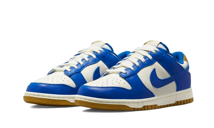 supportive fabric shoes Shock Absorbing Technology Dunk Low Kansas City Royals