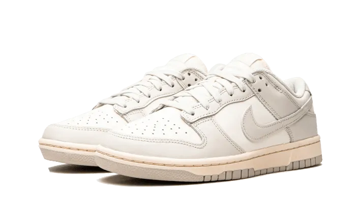 contemporary running option banked track running option Dunk Low Light Bone