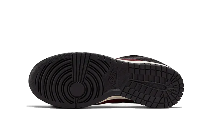 Traction Dunk Low SE Fleece Burgundy Crush