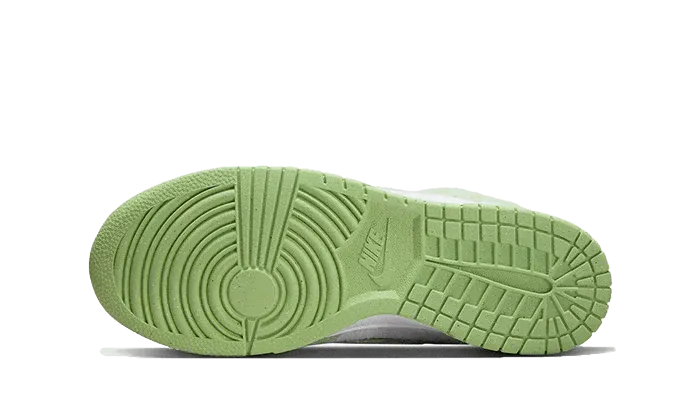 Dunk Low SE Fleece Green short - distance shoes