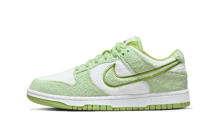 Fitness - focused Dunk Low SE Fleece Green