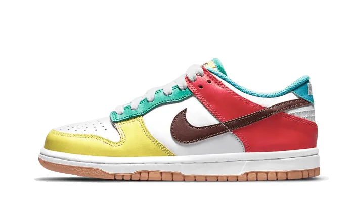 Dunk Low SE Free 99 Pack White Stretchable running in a color run