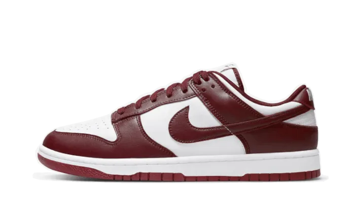 sandy terrain Dunk Low Team Red