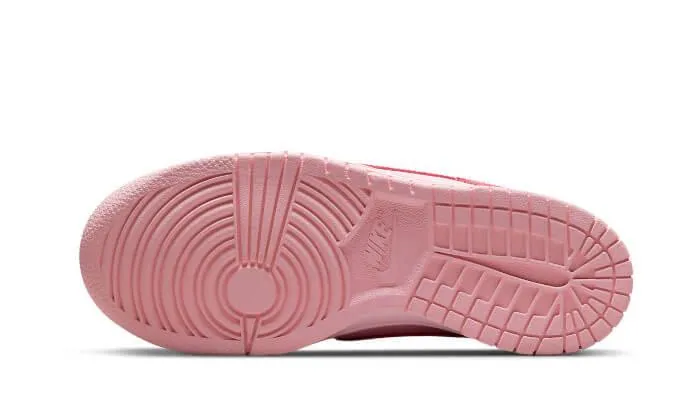 flexible - sole - design - adaptability shoes weekend - friendly Dunk Low Triple Pink (Barbie)