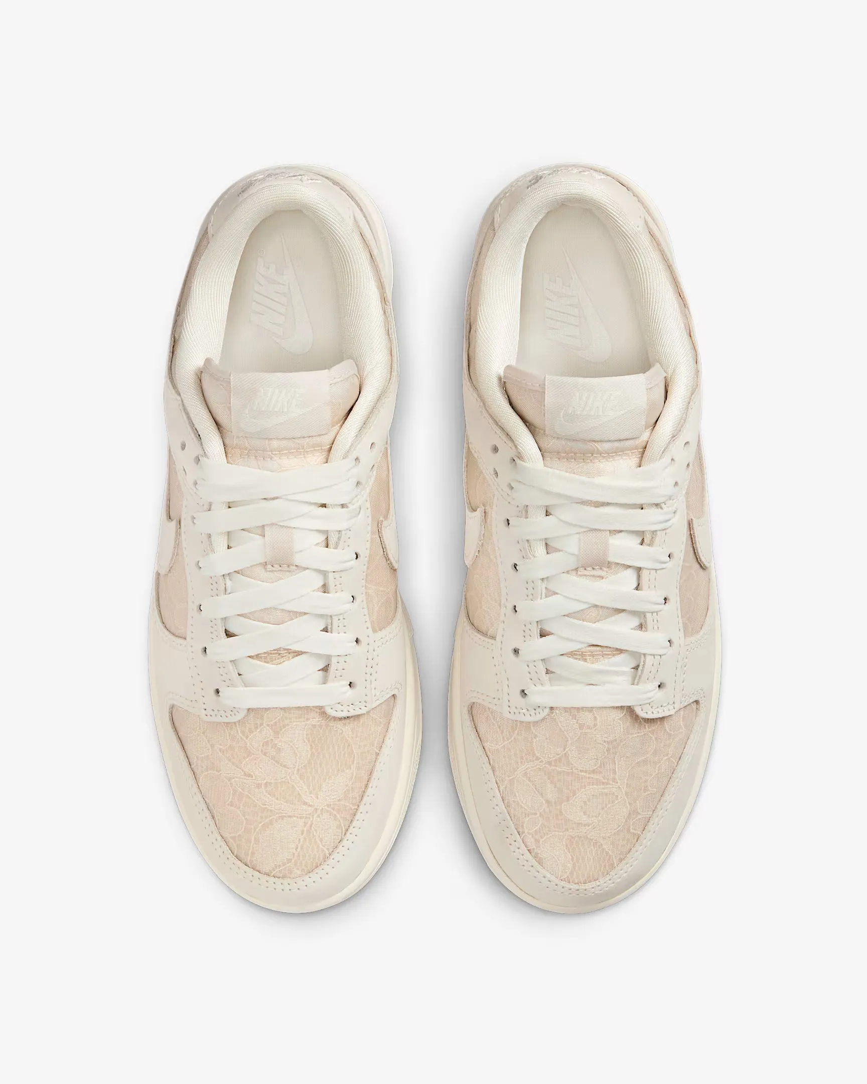 Sprint runner Ergonomic form Dunk Low W