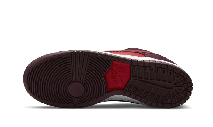 Nike SB Dunk Low Cherry Flexible Ride