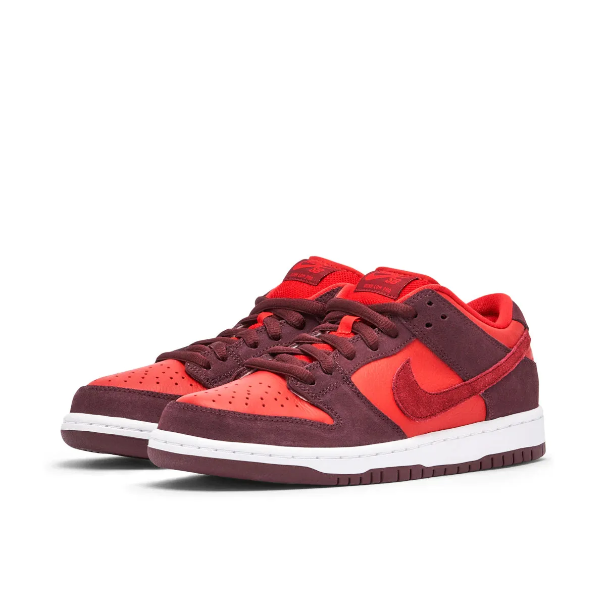trend - following shoes Nike SB Dunk Low Cherry