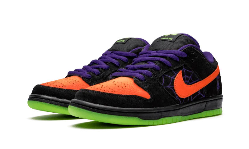 Nike SB Dunk Low "Night of Mischief" workout wear