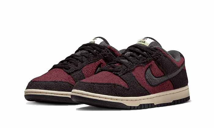 Urban Trek Nike Dunk Low SE Fleece Burgundy Crush