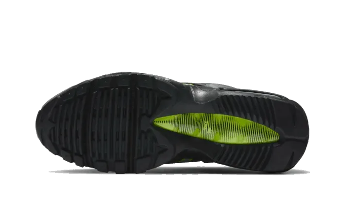 Air Max 95 NDSTRKT Neon Wide running in stadium