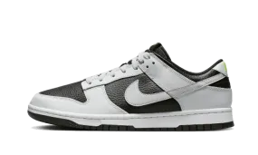 Dunk Low Reverse Panda Volt continuous running gear