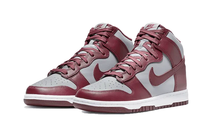 Dunk High Dark Beetroot shoe covers
