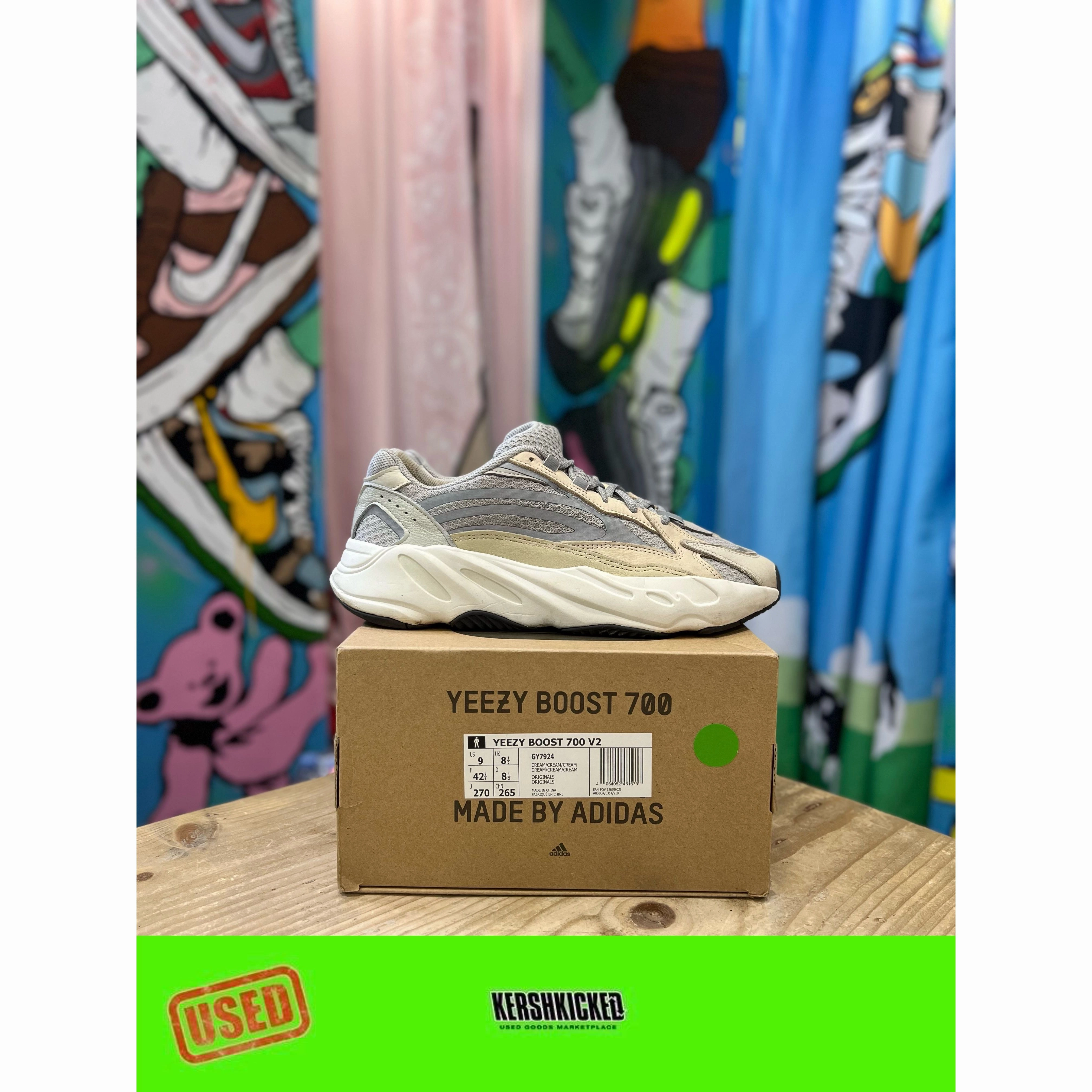 Yeezy 700 Cream UK8.5 Stable Form