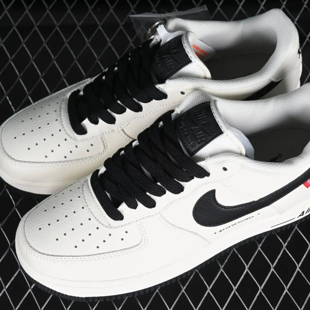 NIKE AIR FORCE SUPREME x THE NORTH FACE Signature Style Stable Sole