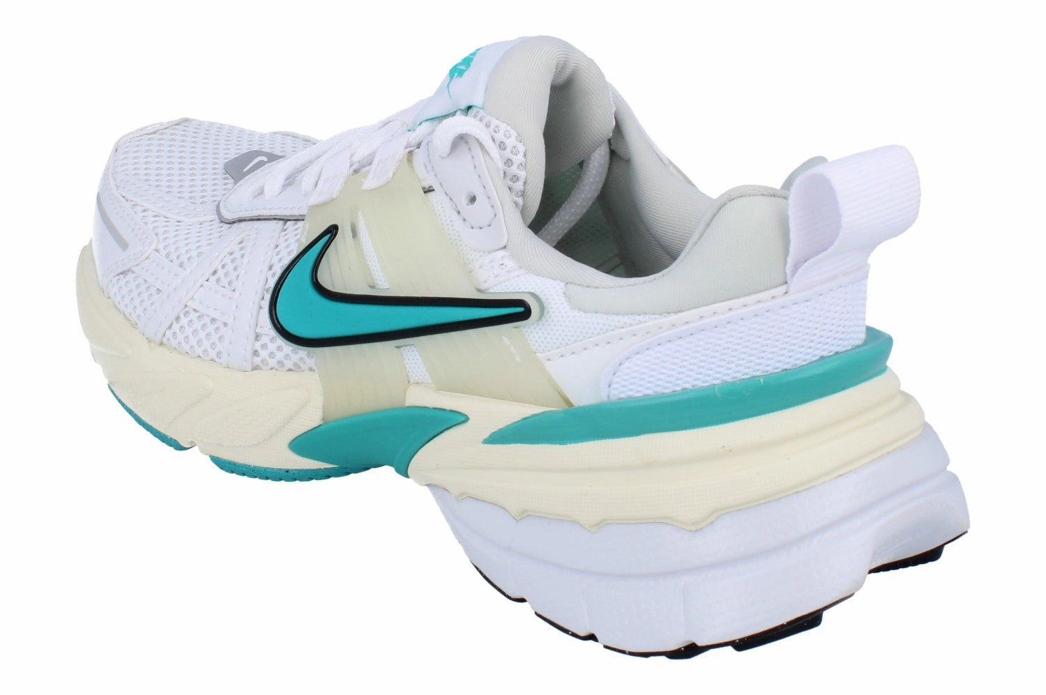 Nike V2K Run Womens FD0736 105 running shoes for fitness buffs running for a way to stay free