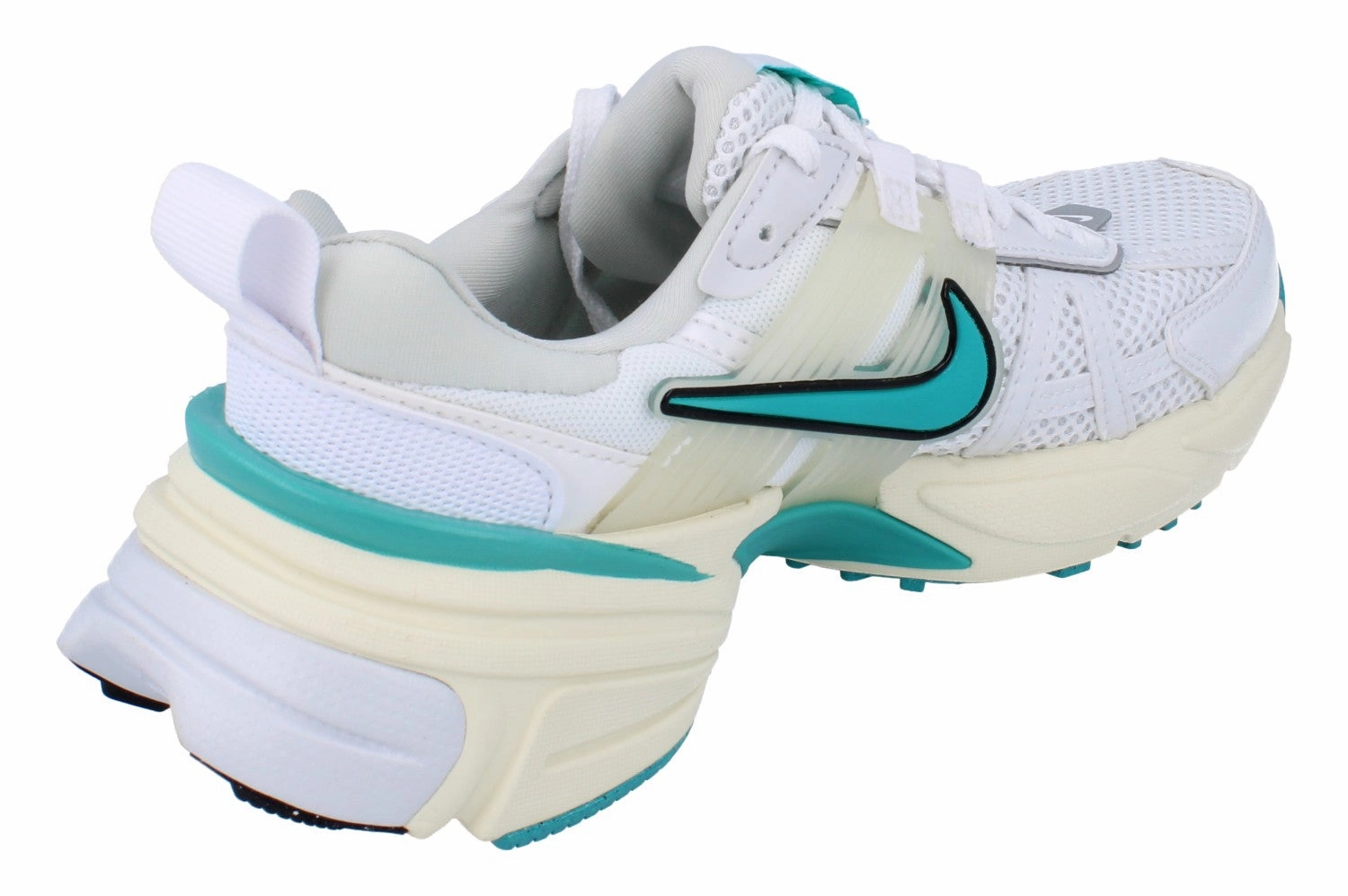 Nike V2K Run Womens FD0736 105 grass - field - runner