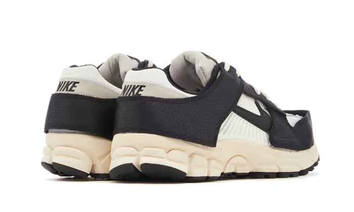 Smooth Step Zoom Vomero 5 Timeless Panda Dunk