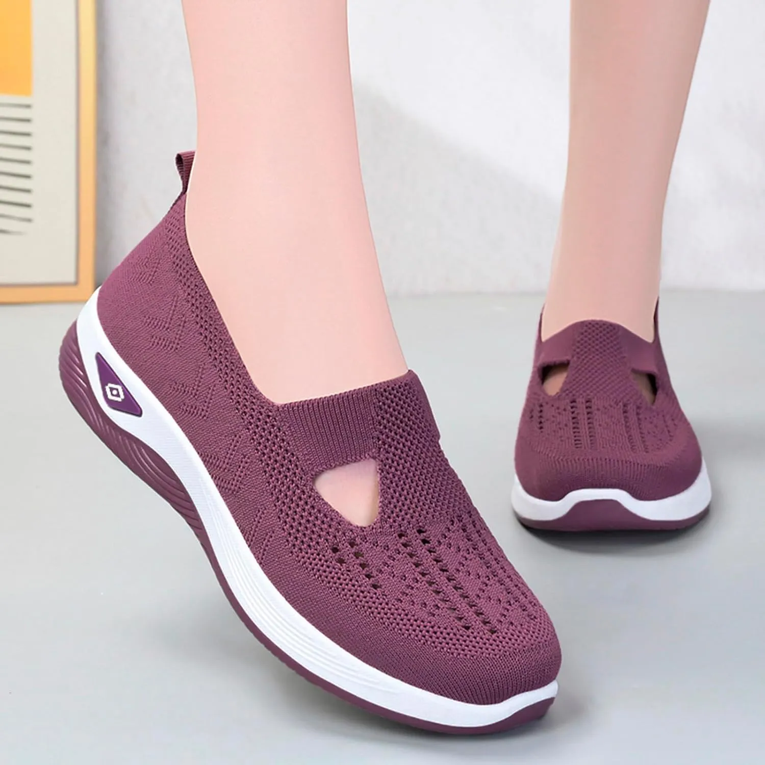 Fashion Summer Women Sports Shoes Flat Bottom Non Slip Mesh Hollow Upper Breathable Soft Slip On Casual Style Shoes for Men Wide