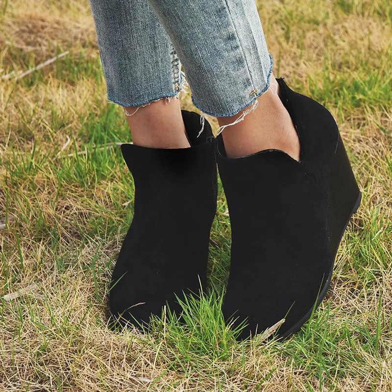 Fashion wedge boots side slit round toe ankle boots