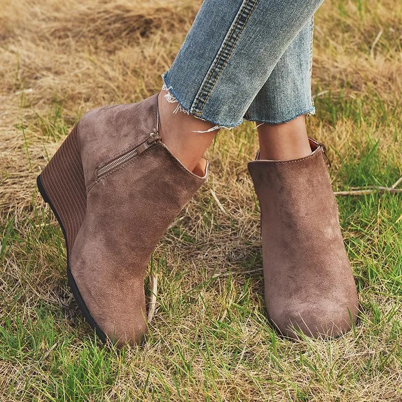 Fashion wedge boots side slit round toe ankle boots