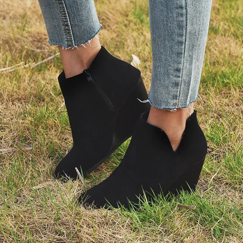 Fashion wedge boots side slit round toe ankle boots