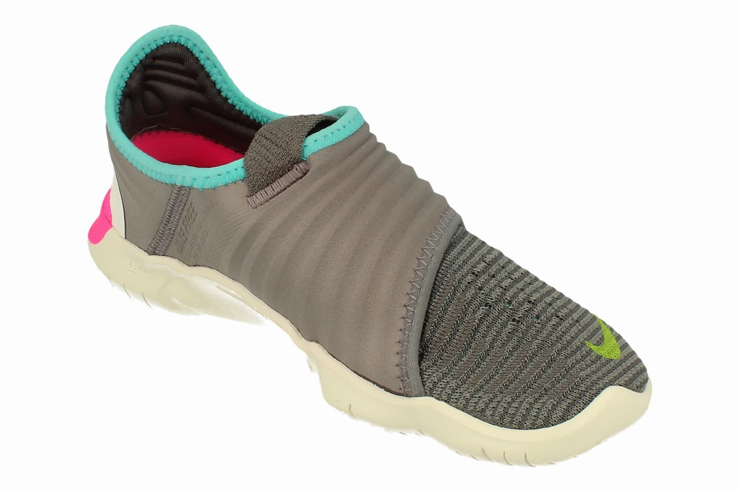 Nike Womens Free RN Flyknit 3.0 AQ5708 002 late evening running shoes running in a marina area shoes