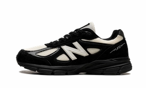 Quick Outfits Bouncy midsole New Balance 990 V4 MiUSA Joe Freshgoods Outro