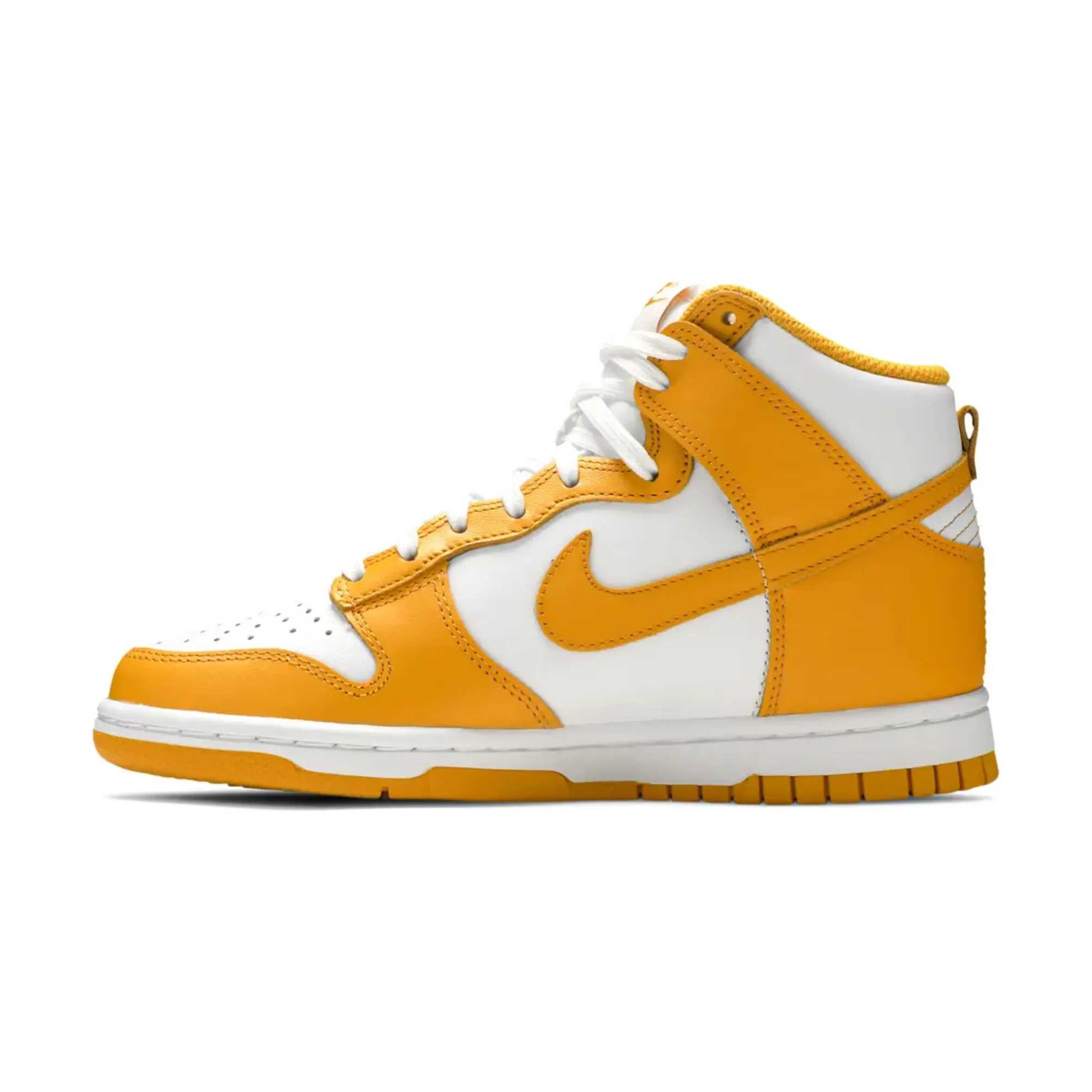 adjustable - strap - feature shoes lightweight foam Nike Dunk High Dark Sulfur (W)