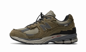 New Balance 2002R Protection Pack Dark Moss Retro-inspired