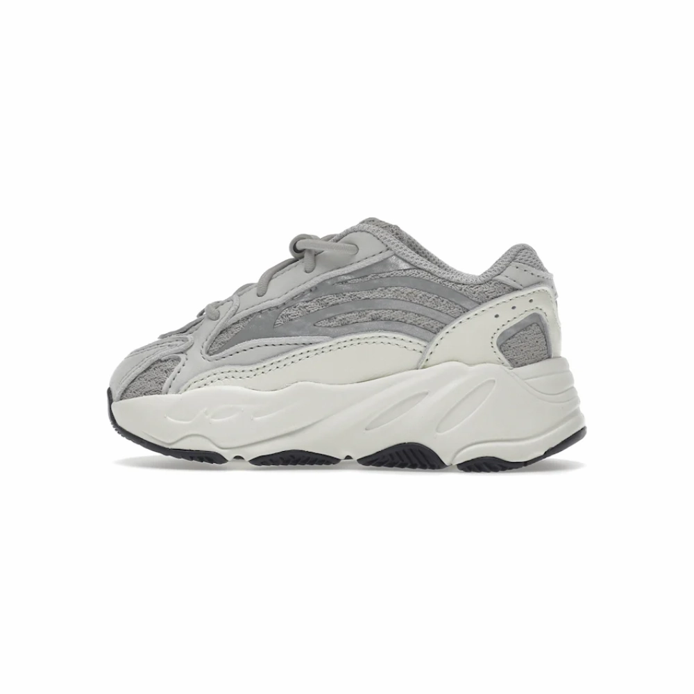 Hold Hike Yeezy Boost 700 V2 Static (Infants)