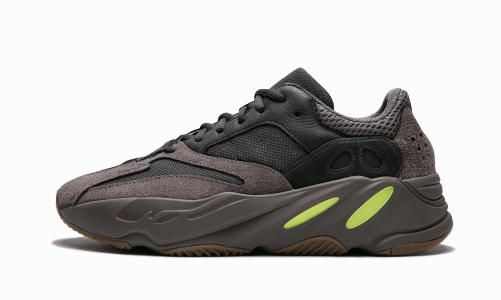 Lightweight Walk Yeezy 700 Mauve