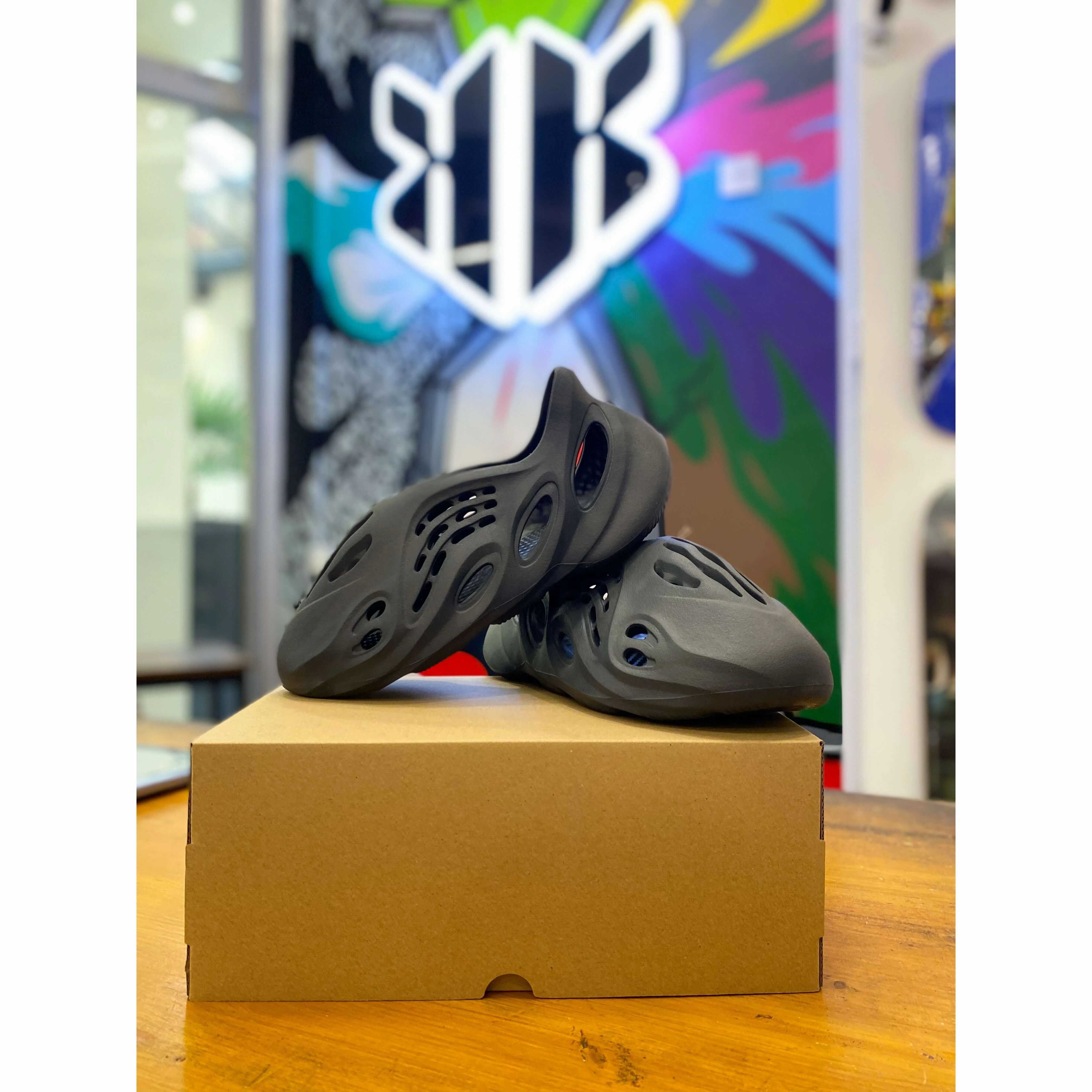 Trail Path Anti Bacterial Adidas Yeezy Foam RNR Onyx