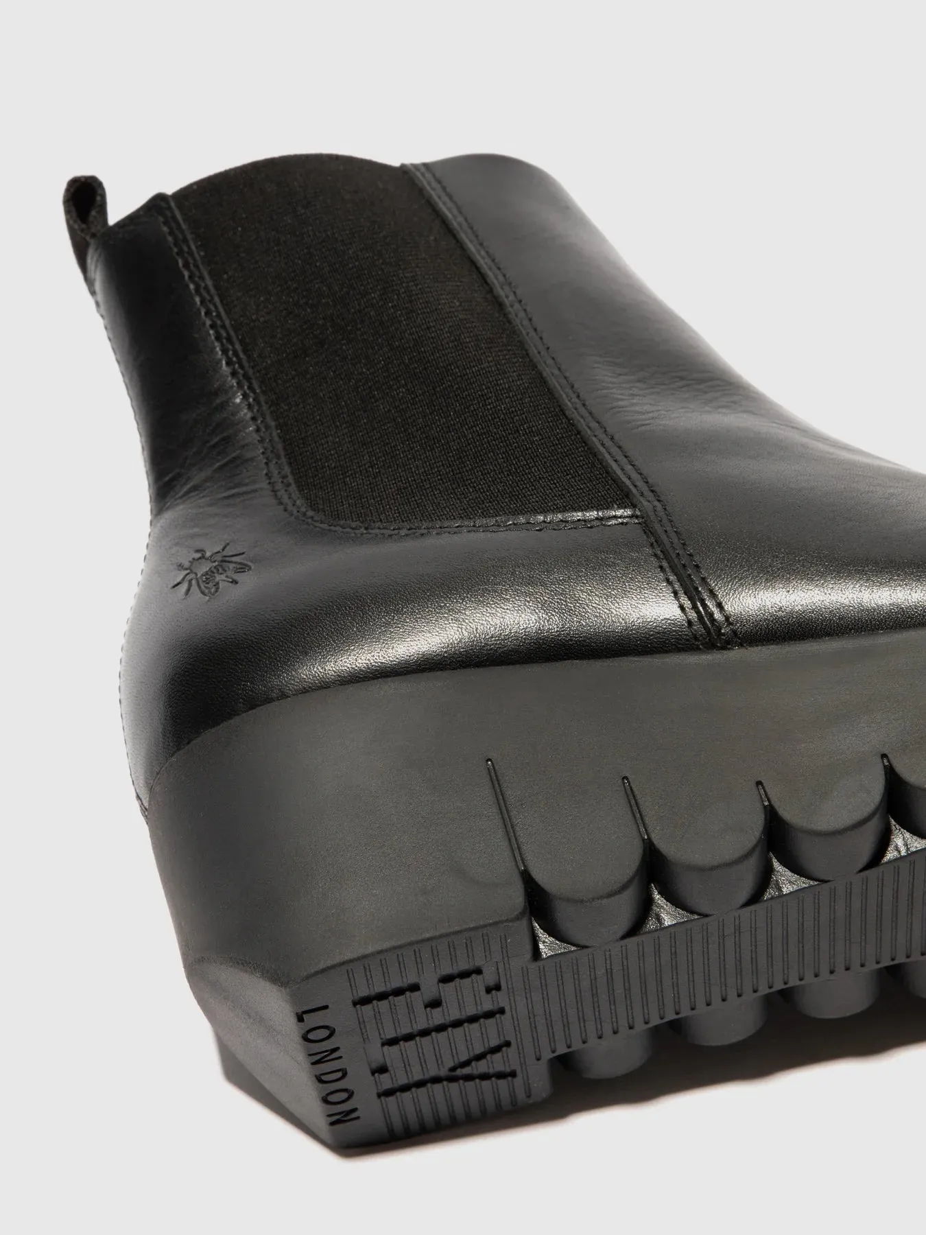 Fly London Women's VAZE177FLY Chelsea Ankle Boots Black