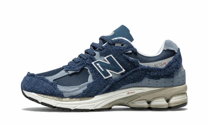 Weather resistant Memory Foam Lining New Balance 2002R Protection Pack Navy