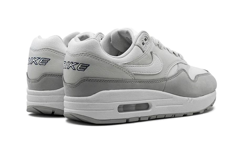 Nike Air Max 1 '87 LX Light Smoke Grey Comfort Tongue Light Steps