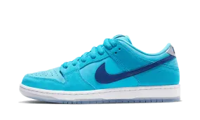 SB Dunk Low Blue Fury running in the countryside
