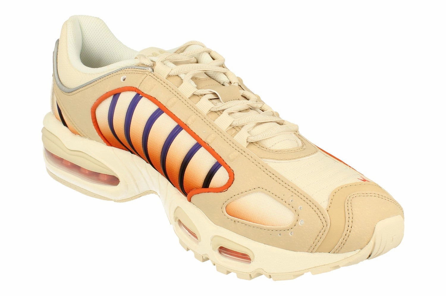 Traction pattern Sleek lines Nike Air Max Tailwind IV Mens AQ2567 200