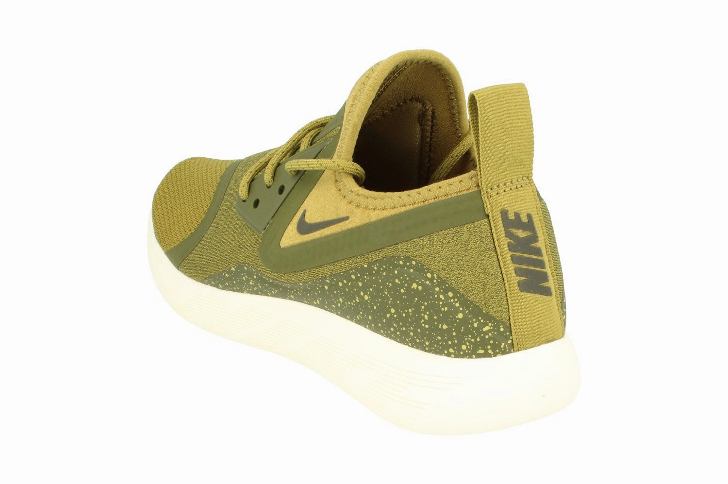 Sneaker Functionality Nike Lunarcharge Essential Mens 923619 300