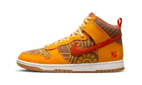 flexible synthetic shoes Dunk High PRM Somos Familia